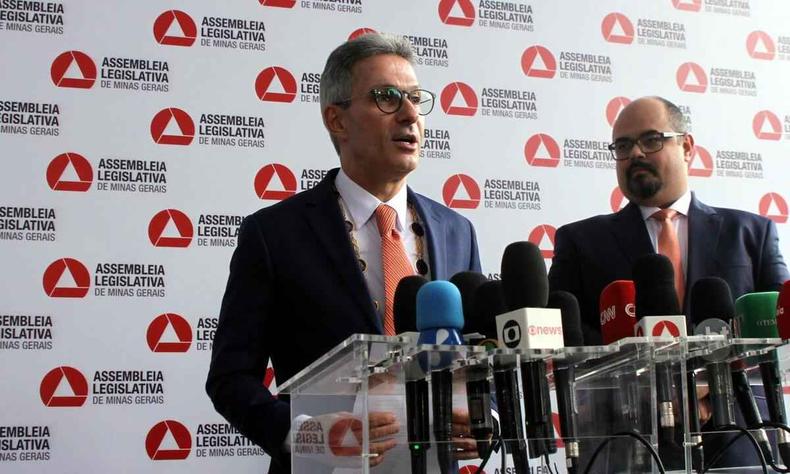 Zema (foto) deve ter apoio da maioria dos deputados na Assembleia(foto: Jair Amaral /EM/D.A Press) O governador mineiro Romeu Zema e o vice, Mateus Simões, ambos do Novo