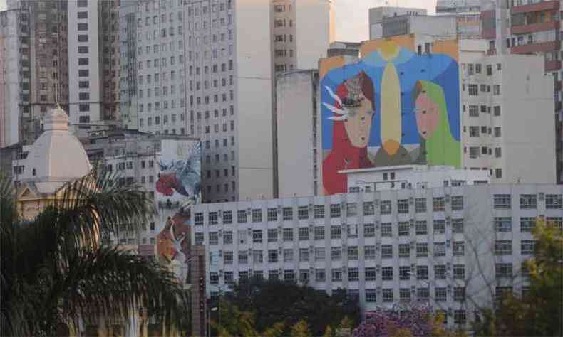 Grafites do projeto podem ser vistos da Rua Sapuca, no Floresta