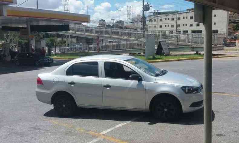 Carro utilizado pelo homem foi rebocado pela PMRv(foto: Polcia Militar Rodoviria/Divulgao)