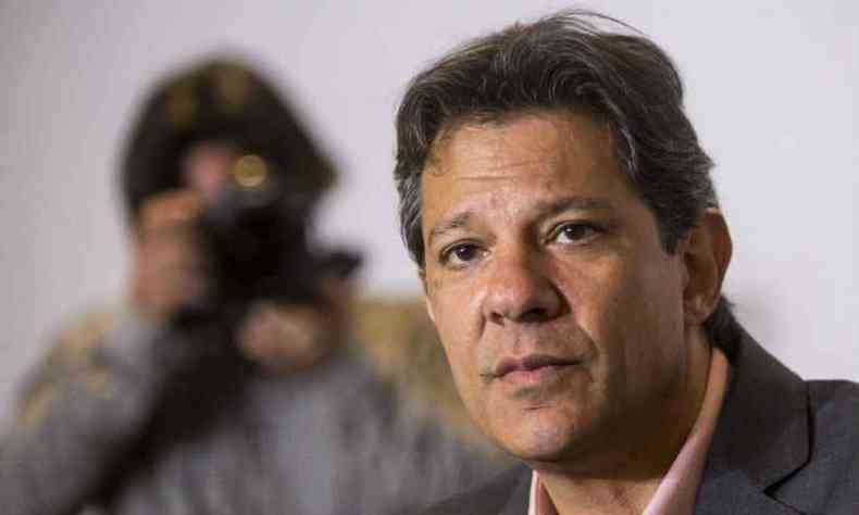 Fernando Haddad (PT) teve negado o pedido de entrevista em horrio de debate cancelado na Rede Globo(foto: Daniel Ramalho/AFP)