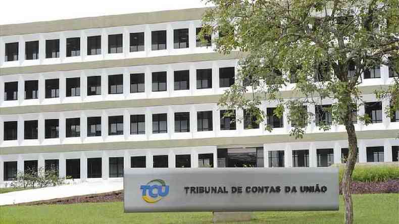 Relatrio falso foi inserido no sistema do TCU e posteriormente usado por Bolsonaro(foto: Agncia Senado)