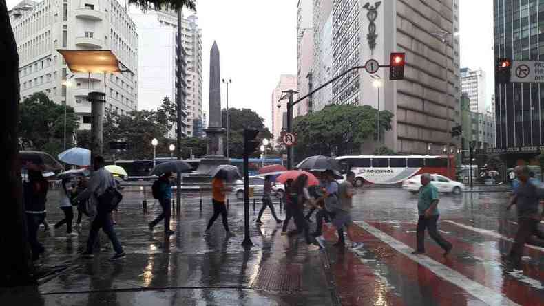 Chuva no Centro de Belo Horizonte(foto: Jair Amaral/EM/DA Press)