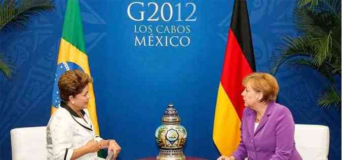 A presidente Dilma juntamente com a chanceler alem, Angela Merkel, durante a reunio do G20(foto: Roberto Stuckert Filho/PR)