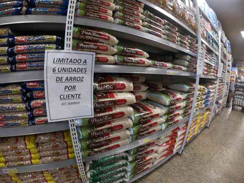 Com a alta do produto, alguns supermercados chegaram a limitar a compra por cliente em Belo Horizonte(foto: Leandro Couri/EM/D.A Press)