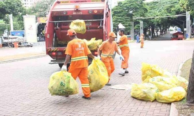 Coleta de lixo passar� a ser feita a partir das 20h em bairros das regi�es Leste, Nordeste e Noroeste(foto: Ed�sio Ferreira/EM/D.A Press)