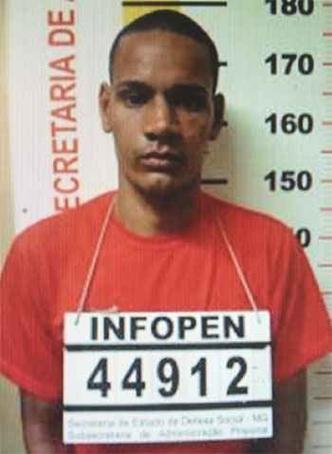 Ap�s a pris�o do casal, a pol�cia continua as buscas por Warley Miranda(foto: Jair Amaral/EM/DA Press)