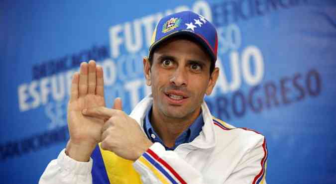 Capriles  considerado opositor moderado, enquanto Leopoldo Lopez, que  mais radical, est preso(foto: Marco Bello/Reuters)