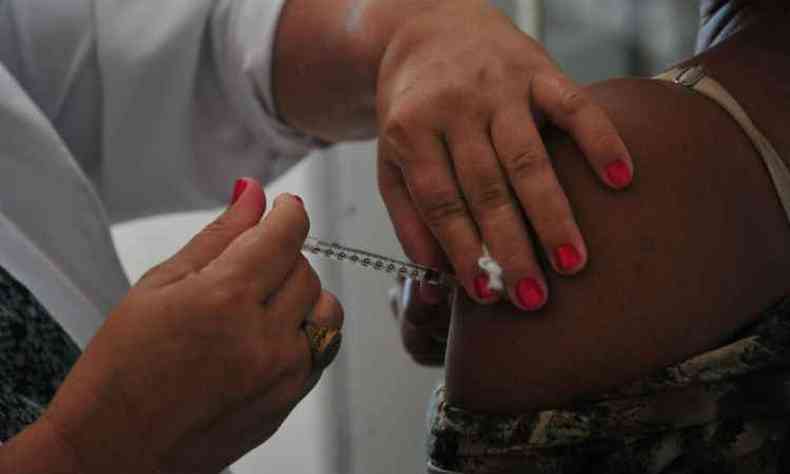 A cobertura vacinal em Minas Gerais est pouco acima de 80%. A meta  90%(foto: Leandro Couri/EM/D.A Press)