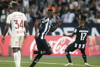 Botafogo respira na Libertadores com vitria sobre Universitario