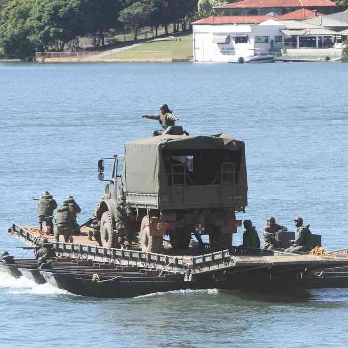 Operação no Lago de Furnas fiscalizou 115 embarcações e prendeu 8