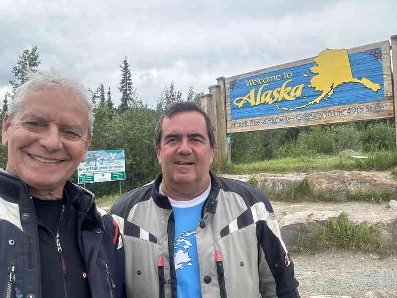 Marcelo Gayo e Csar Eduardo Dias Costa chegam ao Alasca