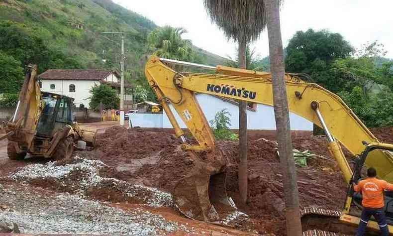 Barra Longa foi atingida parcialmente por lama de rejeito de minrio (foto: Jair Amaral/EM/D.A.Press)