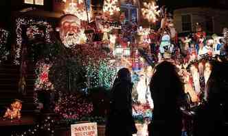 Luzes de natal em uma residncia de Nova York(foto: Spencer Platt/Getty Images/AFP)