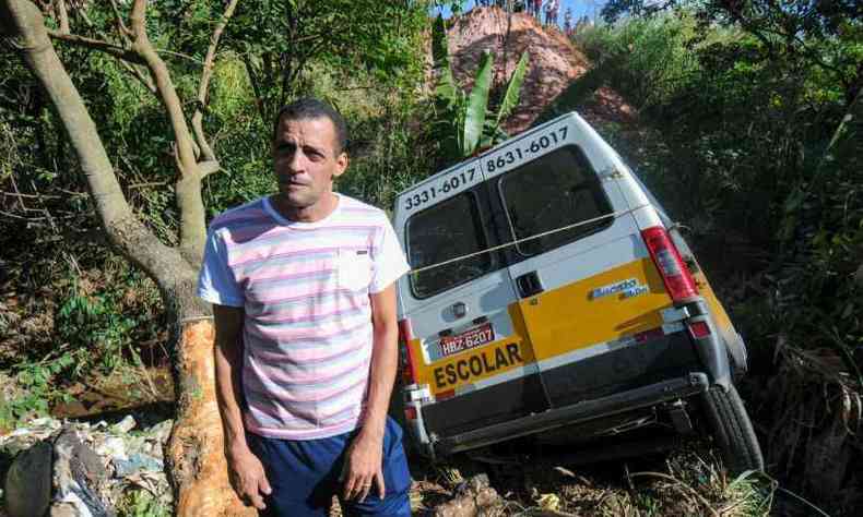 Jos Ferreira de Jesus, de 47 anos, foi o primeiro a chegar no local do acidente(foto: Leandro Couri/EM/D.A.Press)