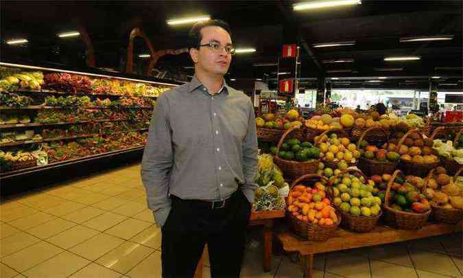 O economista Ricardo Couto diz que a troca de marcas reduz gastos no supermercado(foto: Euler Junior/EM/D.A.Press)