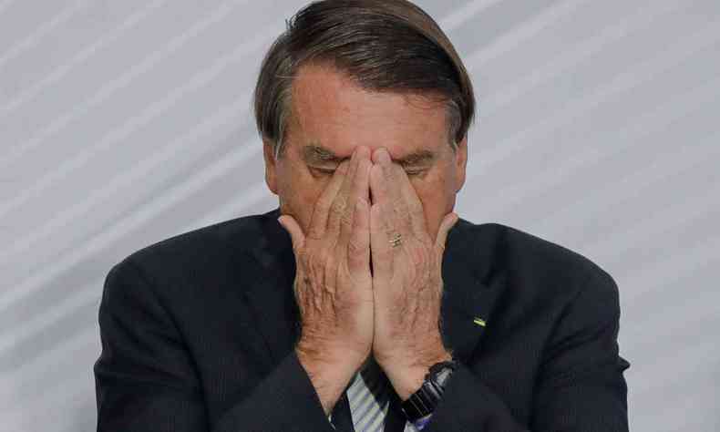 Em conversa com apoiadores, Bolsonaro falou sobre situao fiscal do pas.(foto: AFP / Sergio Lima)
