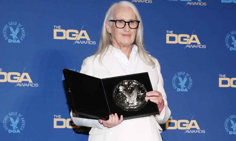 Jane Campion posa na sala de imprensa durante o 74 Prmio Anual da Guilda dos Diretores da Amrica no Beverly Hilton em 12 de maro de 2022 em Beverly Hills, Califrnia