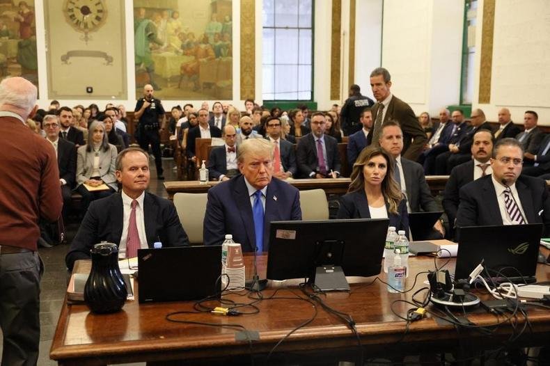 Trump foi ao tribunal