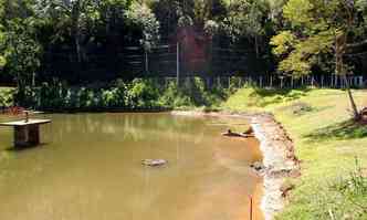 Nvel reduzido da represa do Ribeiro So Bartolomeu, em Viosa, causou racionamento (foto: Natlia Rodrigues/Saae)