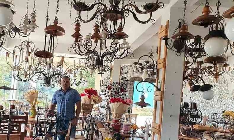 Rodrigo Batista trindade, proprietrio da loja Trem de Ferro, em Tiradentes(foto: Arquivo pessoal)