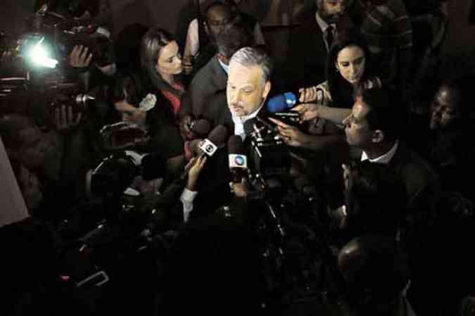 O deputado Ricardo Berzoini foi indicado pelo PT para acompanhar comisso que debater propostas para a reforma pltica(foto: Iano Andrade/CB/D.A Press)