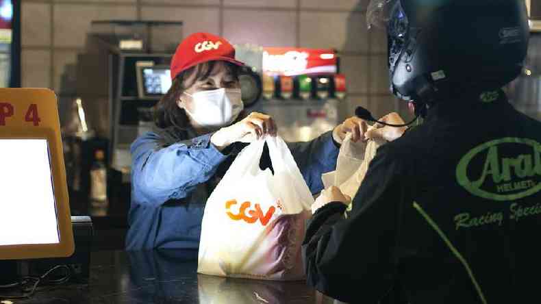 Rede coreana CGV tenta lucrar tambm com o delivery de comida de cinema(foto: CGV)