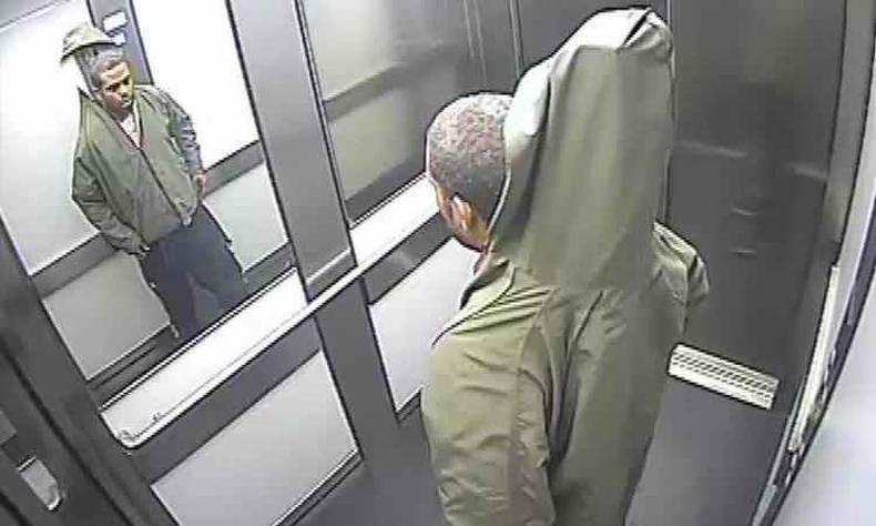 Imagem mostra homem dentro do elevador (foto: Northants Police/Divulgao)
