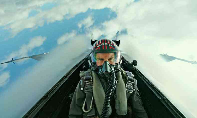 Tom Cruise pilota jato em cena de 'Top gun - Maverick'