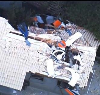 Queda de helicptero na Grande SP, matou outras 4 pessoas em um condomnio de luxo, em Carapicuba, entre elas estava Thomaz Rodrigues Alckmin, filho mais novo do governador de SP Geraldo Alckmin(foto: reproduo)