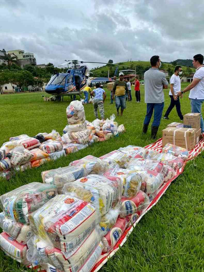 Aeronaves da PM levaram alimentos para desabrigados no Vale do Jequitinhonha