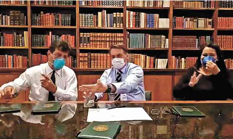 O presidente da Repblica, Jair Bolsonaro, fez ontem os testes para detectar se foi contaminado(foto: Reproduo internet)