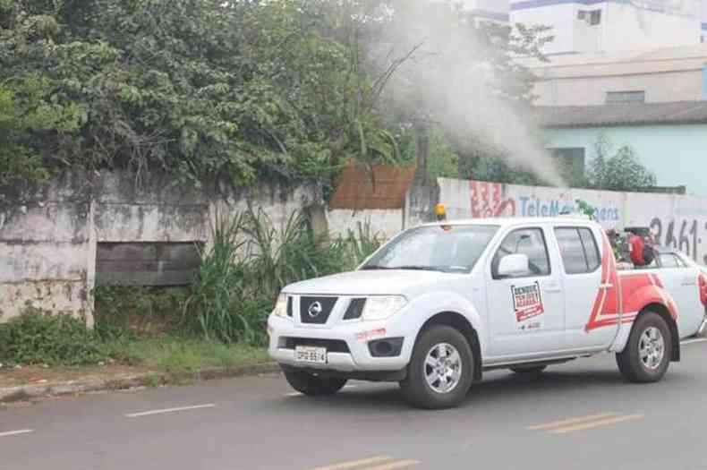 Carro fumac em ao