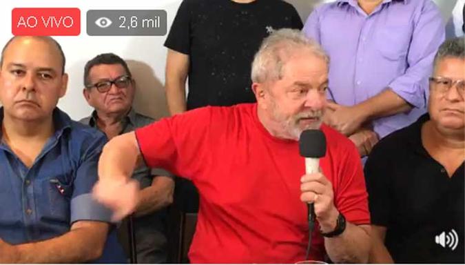 Lula durante discurso em reunião com lideranças sindicais, neste segunda-feira, a dois dias do julgamento do TRF4(foto: Reprodução/Facebook) Lula durante discurso em reunião com lideranças sindicais, neste segunda-feira, a dois dias do julgamento do TRF4(foto: Reprodução/Facebook)