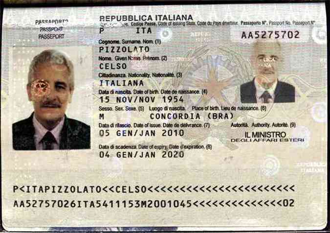 O site da Interpol divulgou foto do passaporte falsificado(foto: Reproduo/Interpol)