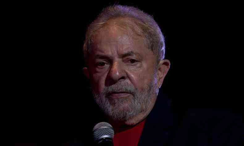 A Justia vem negando que Lula participe dos debates eleitorais e d entrevistas. Lula tambm j teve negada uma medida cautelar pedida  ONU para recomendar que ele saia da priso (foto: Paulo Lopes/Futura Press/Estado Contedo )
