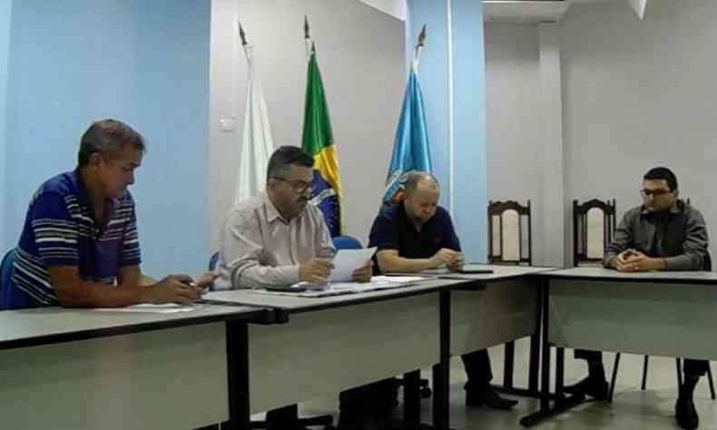 Vereadores membros da CPI aguardam documentos para darem seguimento aos trabalhos(foto: Divulgao/Cmara de Carmpolis de Minas)