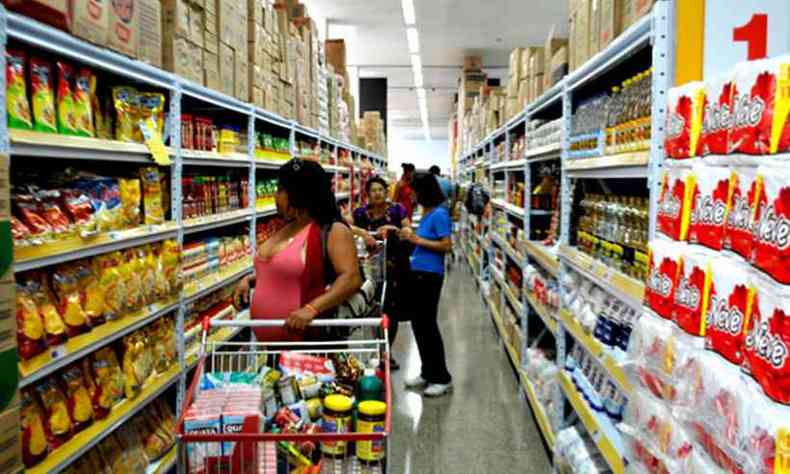 Jovens foram constrangidas em supermercado por conduta extrapolada de fiscal e foram indenizadas em R$ 4 mil cada(foto: Marcelo Paiva/TJ/Divulgao)