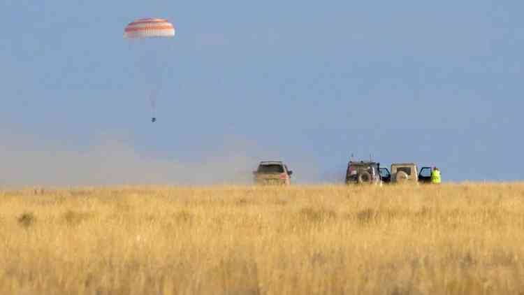 Mdulo da Nasa aterrisando