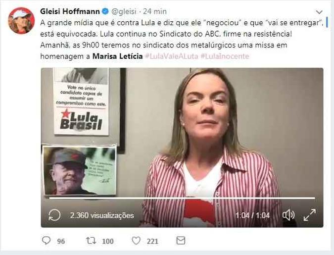 A presidente do PT afirmou que Lula vai permanecer no sindicato protegido pelo povo(foto: Reprodução Twitter ) A presidente do PT afirmou que Lula vai permanecer no sindicato protegido pelo povo(foto: Reprodução Twitter )
