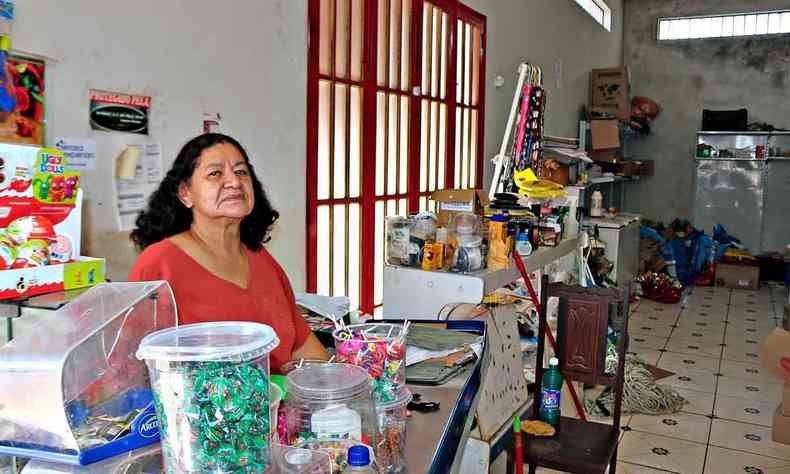 Maria Alaíde Veríssimo, dona de comércio em Botumirim 
