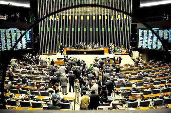 Plenrio da Cmara dos Deputados: menos da metade dos 56 parlamentares de Minas tiveram suas demandas atendidas(foto: Iano Andrade/EM/D.A Press)