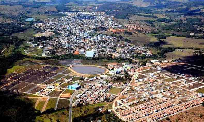At o momento, a cidade Alto So Francisco registra 35 casos de COVID-19 e um bito(foto: Divulgao/ Prefeitura de Perdigo)