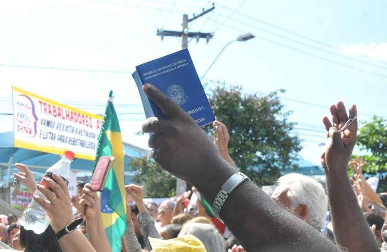 Minas tem 1,3 de pessoas desocupadas no estado, segundo a PNAD COVID de setembro(foto: Jair Amaral/EM/D.A Press)