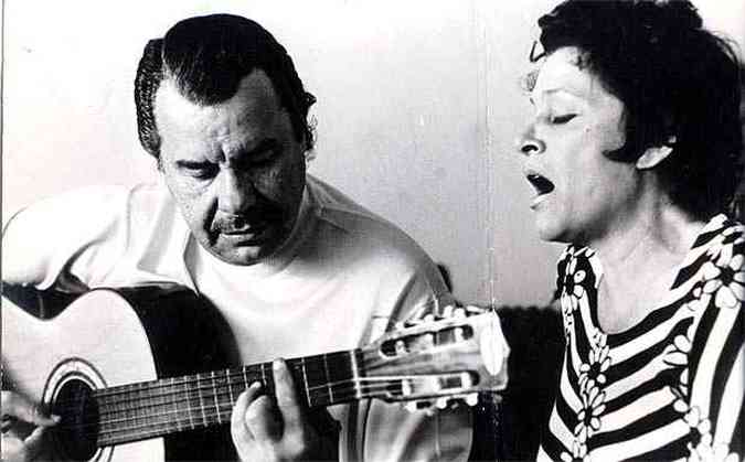 Cantor Jorge Goulart ao lado da ex-mulher, a cantora Nora Ney(foto: EM )
