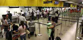 Terminal de passageiros do Aeroporto Tancredo Neves: Infraero far nova licitao para instalao de 