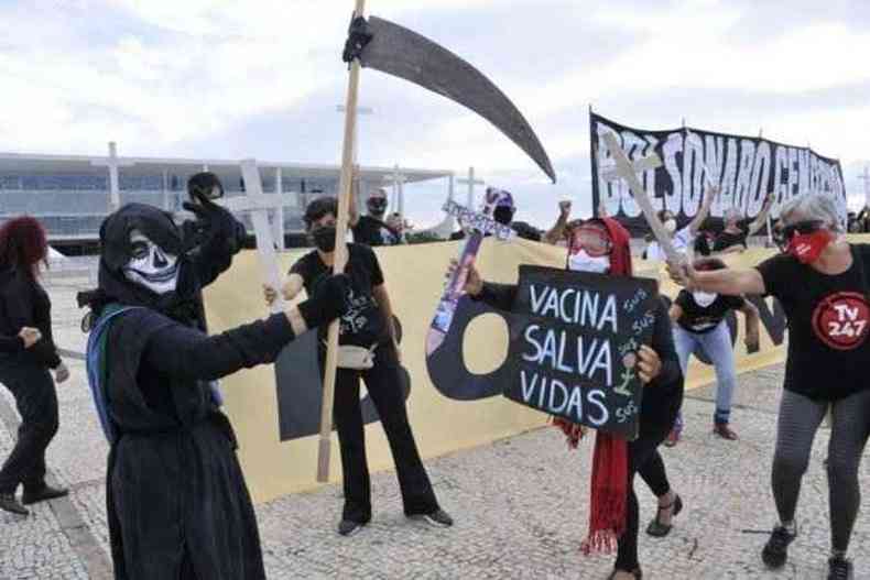 Imagem de protesto em Braslia contra falta de vacinas (19/03/21)(foto: Marcelo Ferreira/CB/DA Press)
