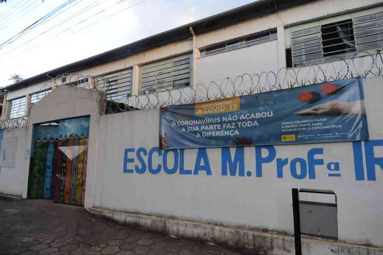 Escola Municipal Professora Irene Pinto est com processo de licitao aberta para reforma(foto: Tlio Santos/EM/D.A Press)