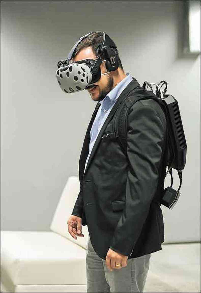 Realidade virtual nos estandes de vendas permite ter ideia de como ficar o imvel (foto: MRV/Divulgao )