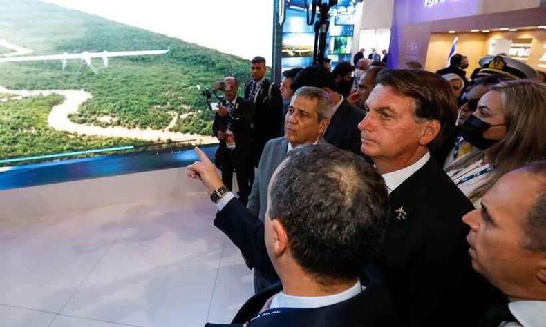Bolsonaro durante apresentação a investidores em Dubai com exibição de vídeo sobre a Amazônia(foto: Alan Santos/PR) Bolsonaro durante apresentação a investidores em Dubai