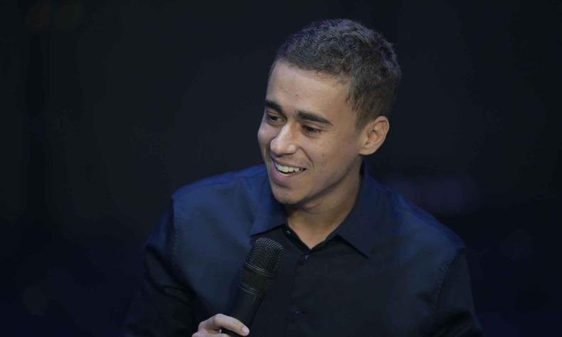 O parlamentar afirmou: 'Se eu postar o que penso, me custar� 20 mil reais'